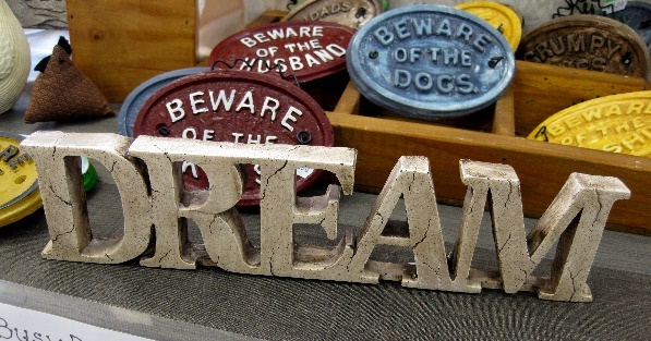 Hand Painted - Giftware Dream Word - Click Image to Close